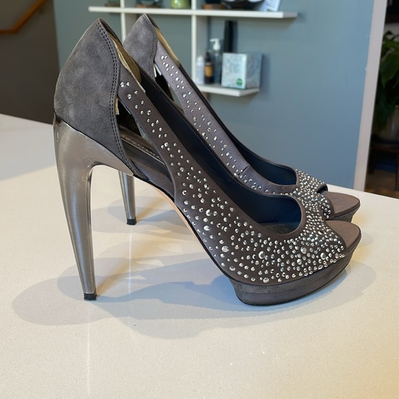 BCBGMaxAxazria Suede Crystal Embellished Peep Toe High Heels, Size 8 1/2B - Picture 3 of 10
